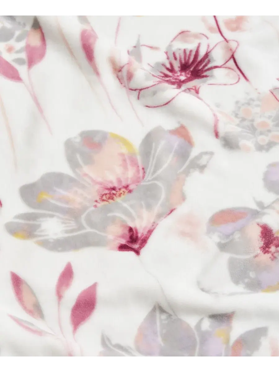 Плед из плюша 152 x 178 см с принтом Serenity Floral BCBG, Serenity Floral — изображение 4 из 7