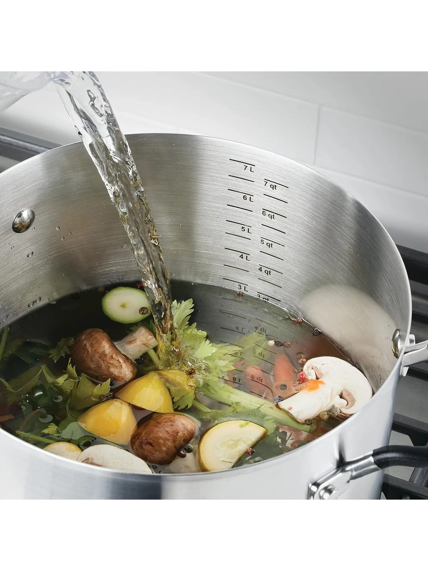 Кастрюля KitchenAid Brushed Stainless Steel Induction, 7,6 литра — изображение 10 из 13