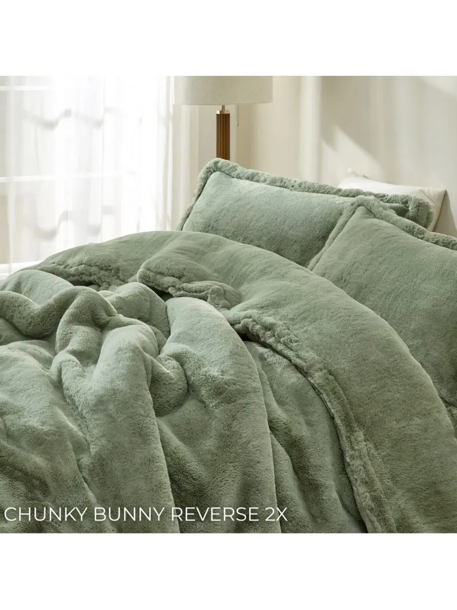 Комплект из 2 предметов: пушистое одеяло-комфортер Oversized и наволочка, модель 1,100 Bunnies — изображение 3 из 4