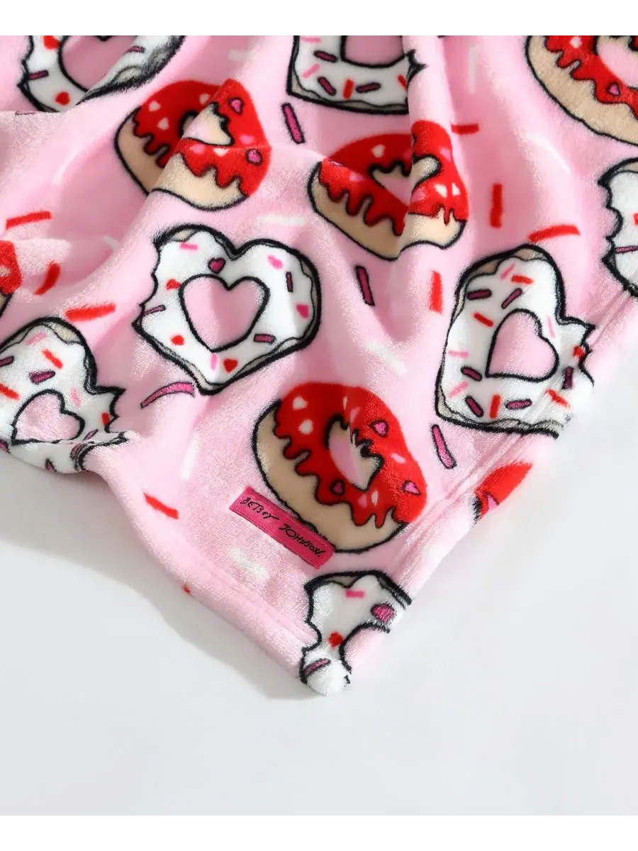 Ультрамягкий плюшевый флисовый плед, 127 x 178 см Betsey Johnson, Donut Hearts — изображение 4 из 6