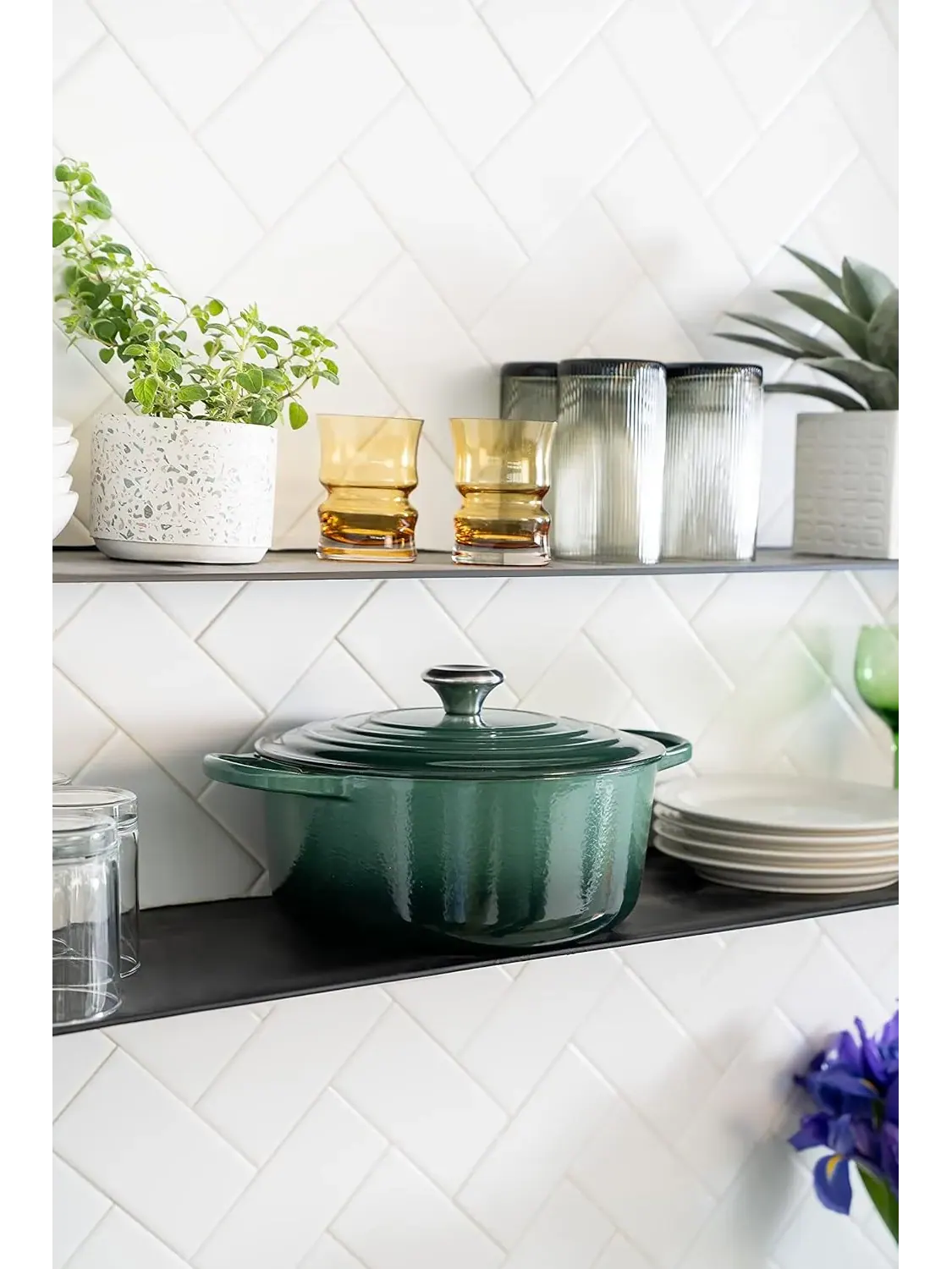 Кастрюля круглая Le Creuset Signature, 6,8 л, 28 см — изображение 6 из 8