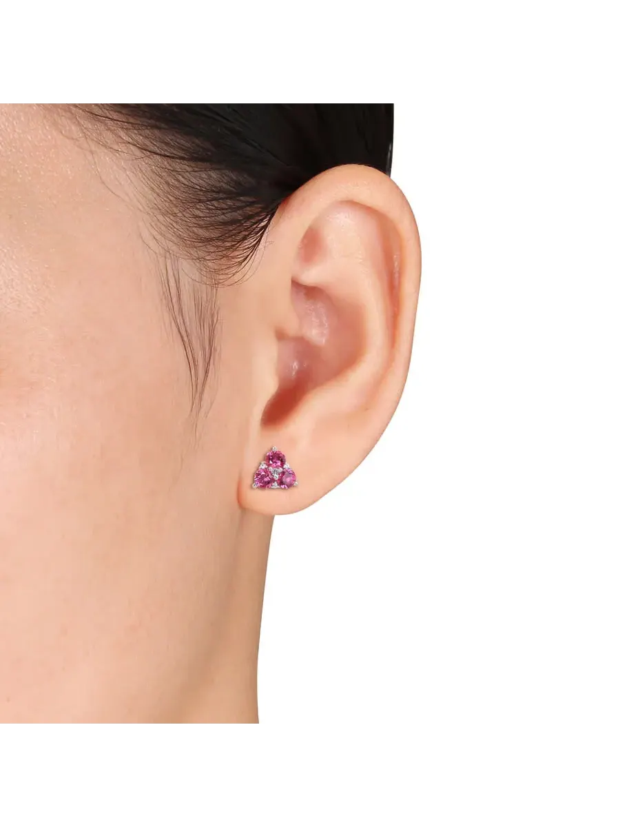 AMOUR 1 7/8 CT TGW Созданные рубины и созданные белые сапфиры, серьги с 3 камнями из серебра 925 пробы — изображение 3 из 4