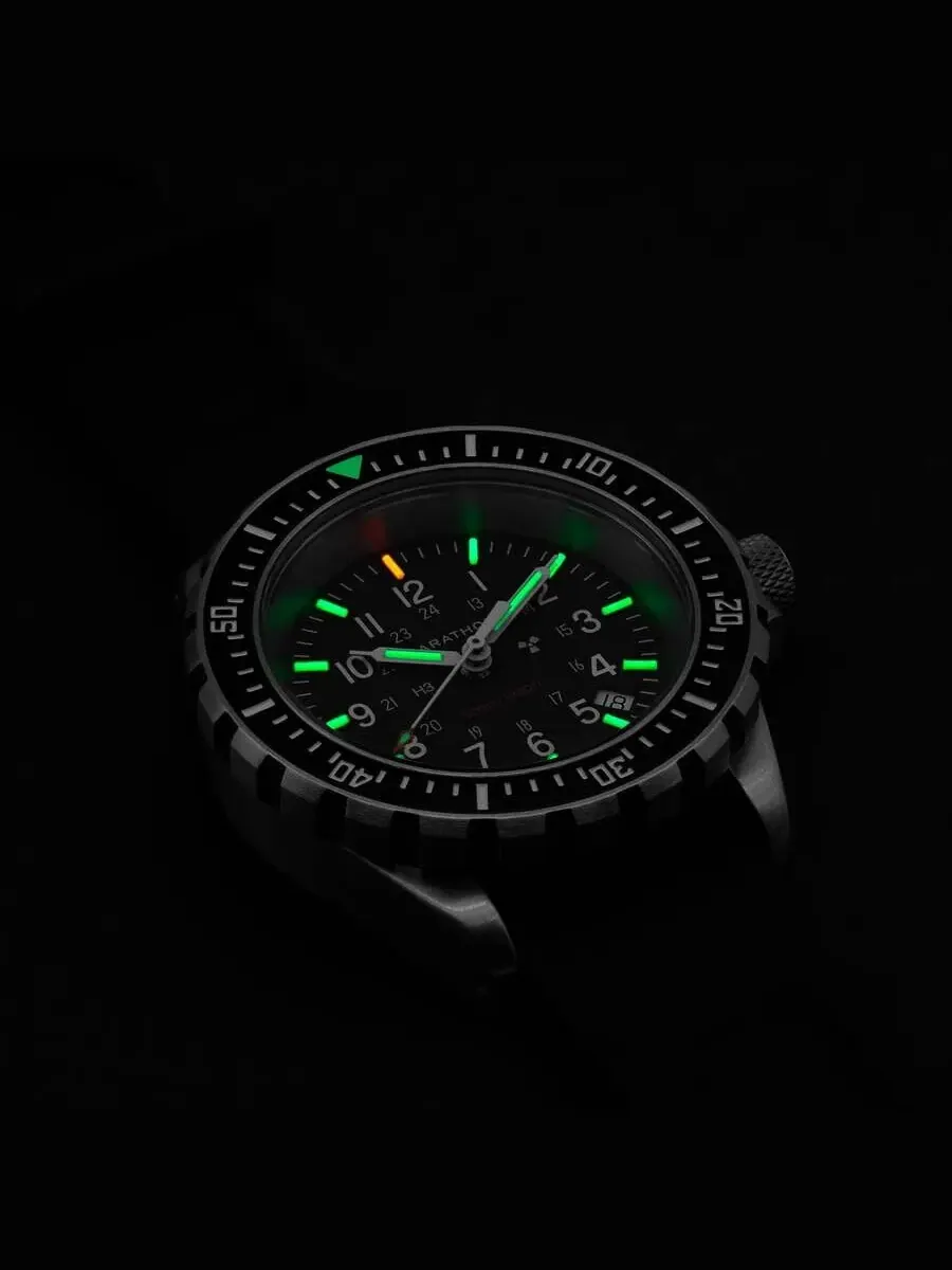 Мужские и женские часы Marathon 41мм Tsar Quartz с черным циферблатом WW194007SS-0130 — изображение 2 из 5