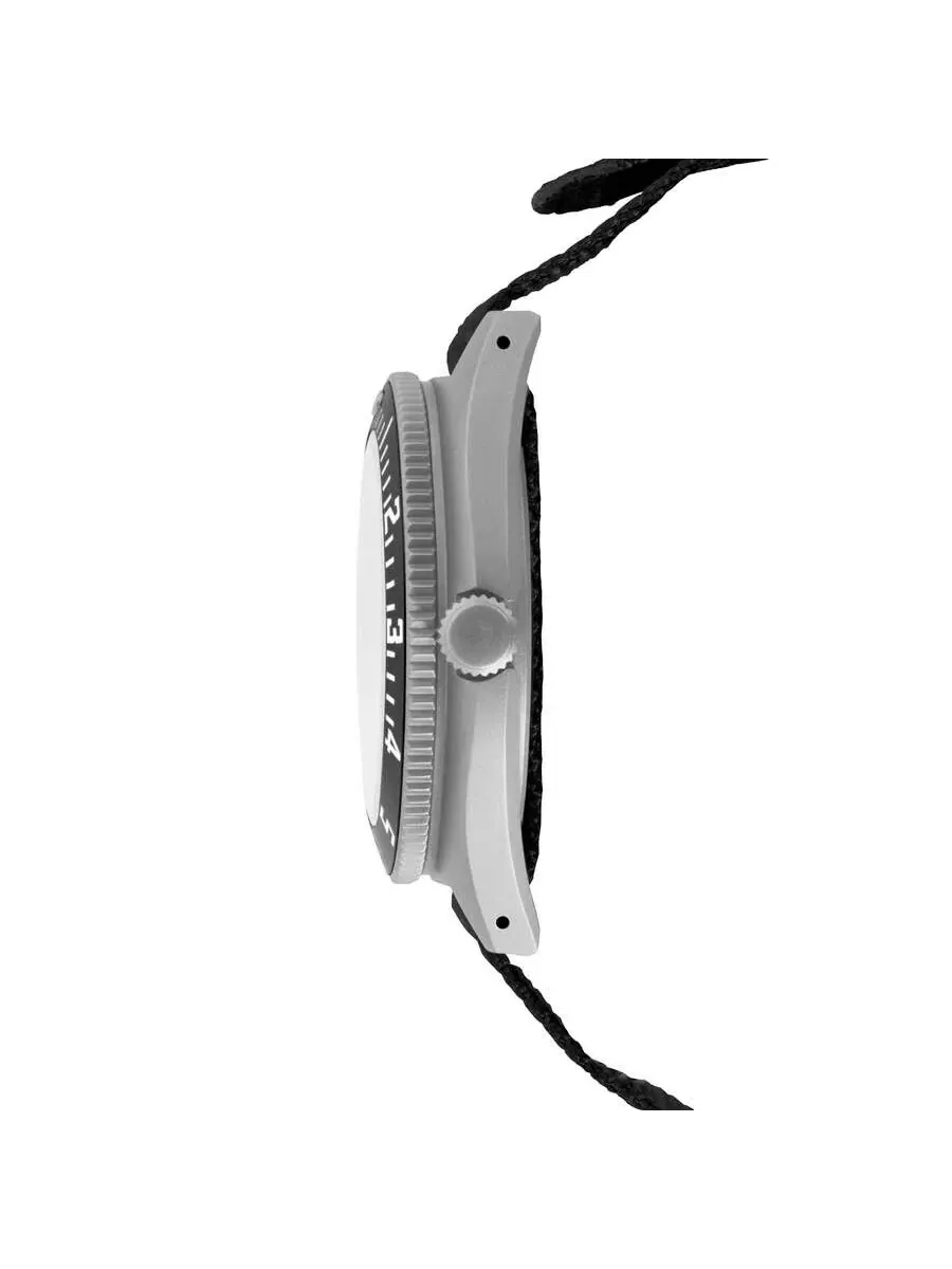 Мужские часы Marathon Ssnav с черным циферблатом Quartz WW194001SS-0801 — изображение 2 из 4, оттенок черный