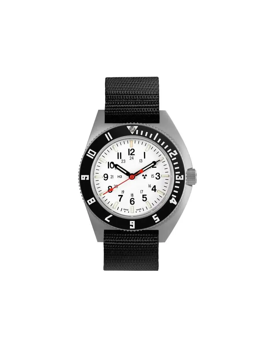 Мужские часы Marathon Ssnav с белым циферблатом Quartz WW194001SS-0501