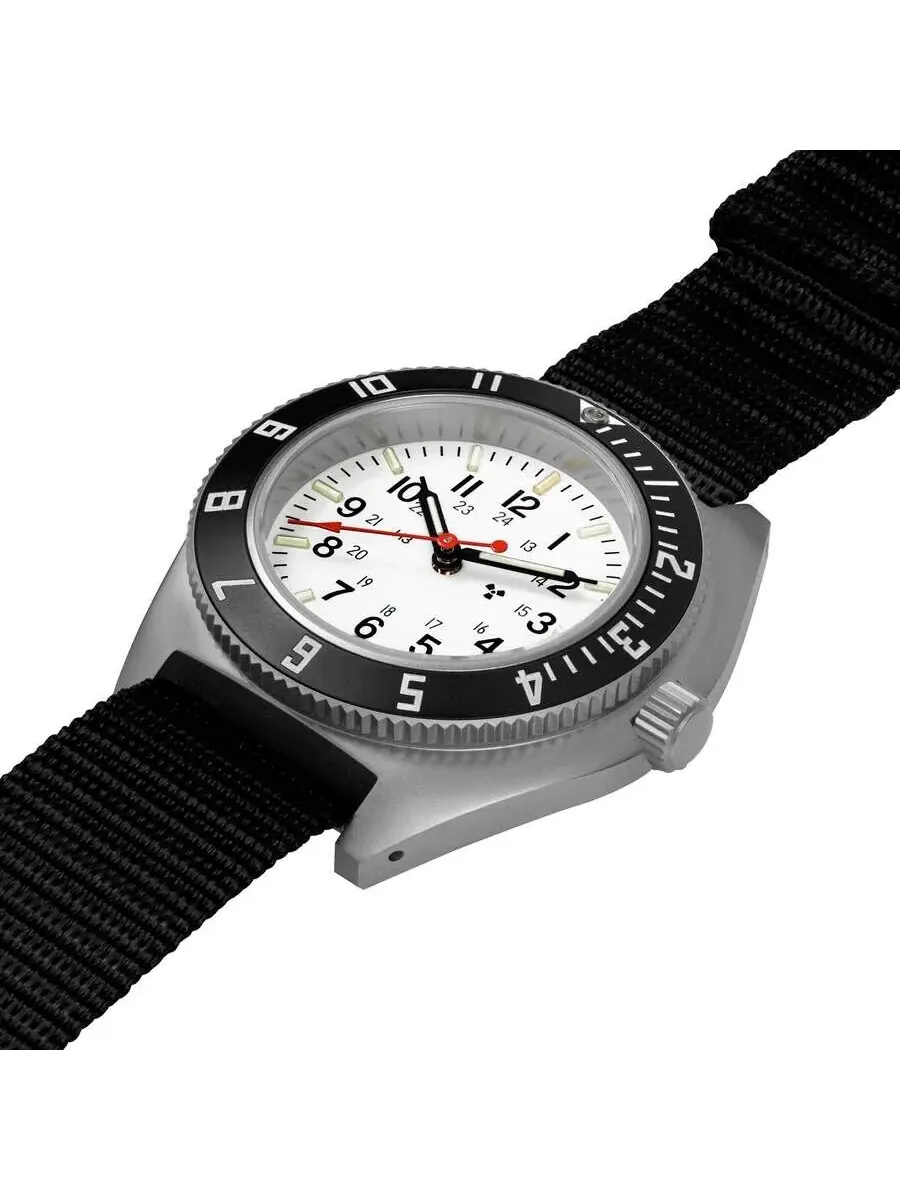 Мужские часы Marathon Ssnav с белым циферблатом Quartz WW194001SS-0501 — изображение 3 из 3, оттенок черный