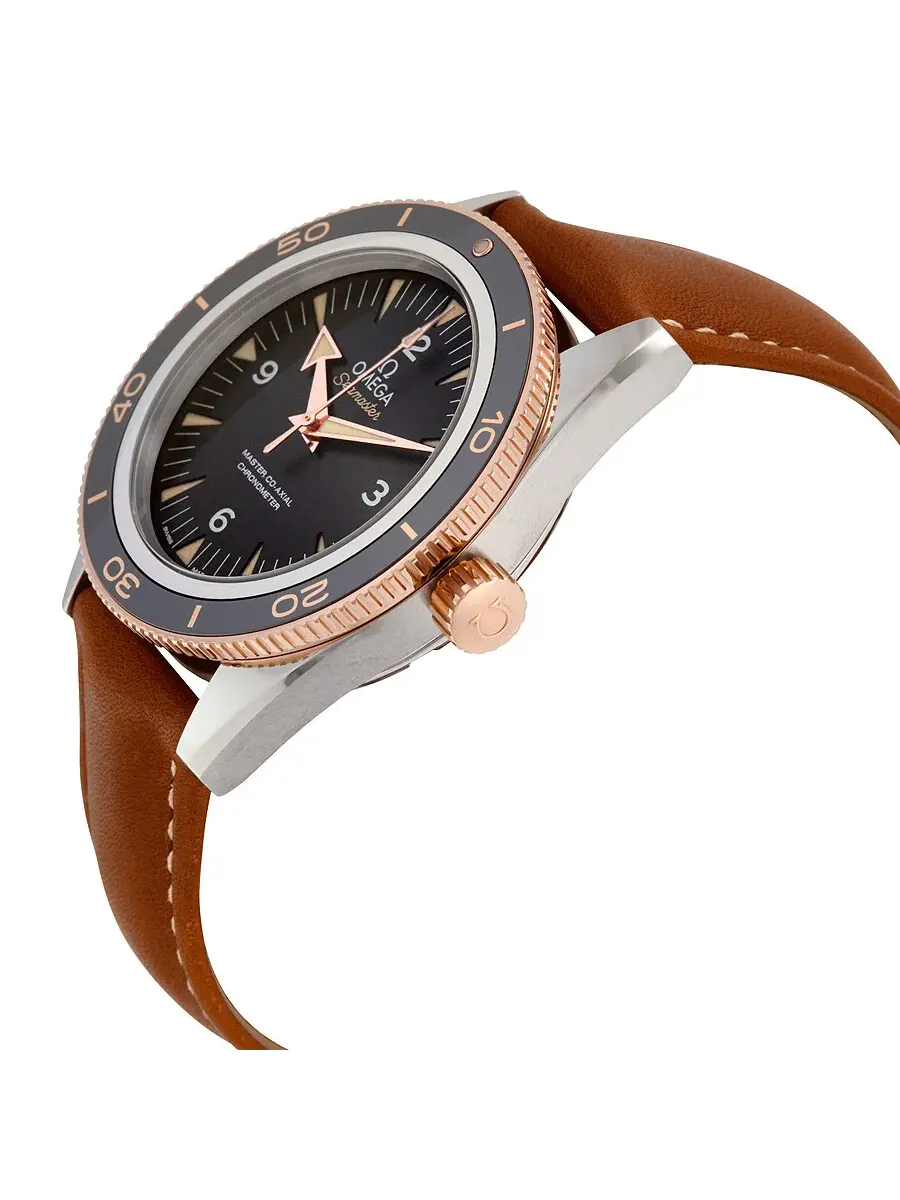 Мужские часы Omega Seamaster 300 с черным циферблатом и коричневым кожаным ремешком 233.22.41.21.01.002 — изображение 2 из 5