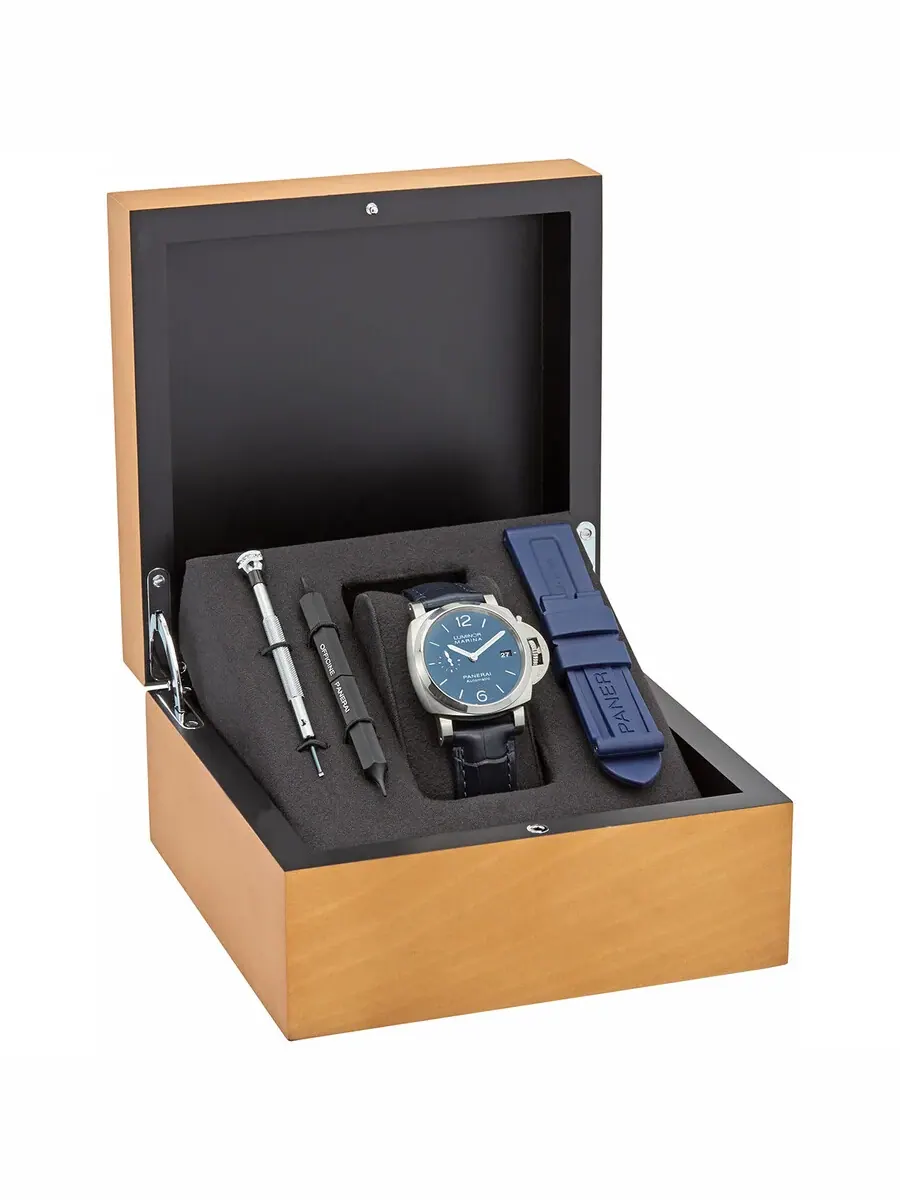 Мужские часы Panerai Luminor Marina Automatic с синим циферблатом PAM01393 — изображение 6 из 6, оттенок серебряный