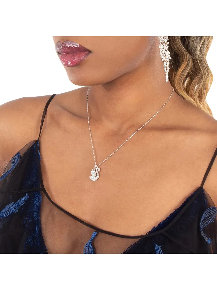 Ожерелье с подвеской в виде лебедя Swarovski белого цвета — изображение 2 из 4, оттенок белый