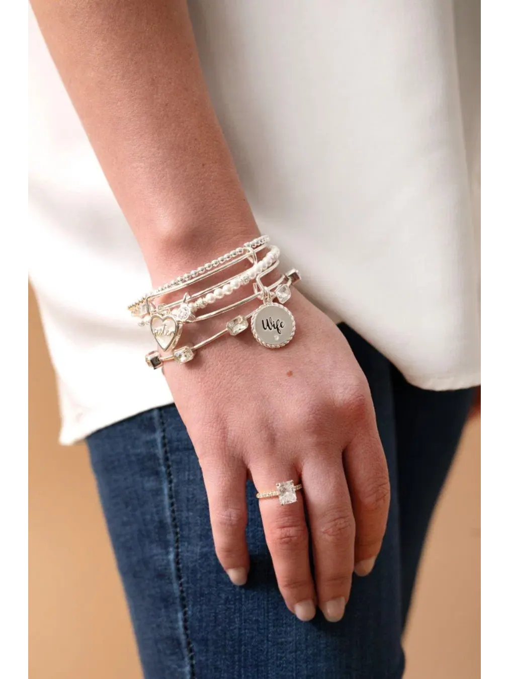 Браслет жены Alex And Ani — изображение 3 из 3, оттенок серебряный