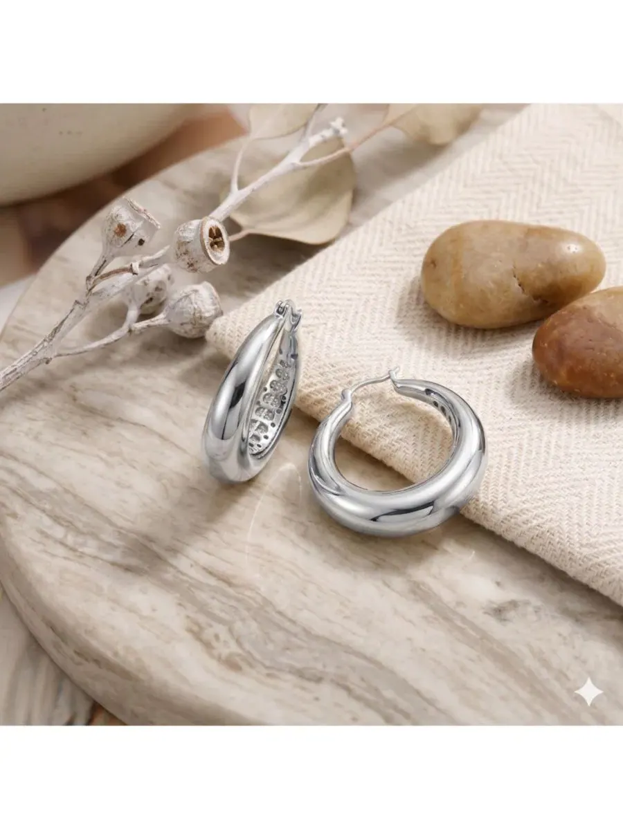 Серьги-кольца с полированной поверхностью, Timeless Puffed Polished Hoop Earrings Simona — изображение 3 из 3