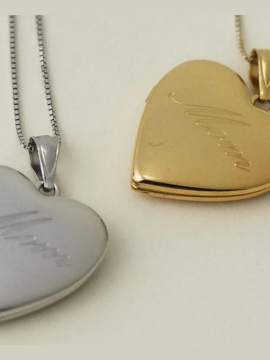Кулон-медальон с фото и гравировкой Mom The M Jewelers — изображение 4 из 5, оттенок серебряный