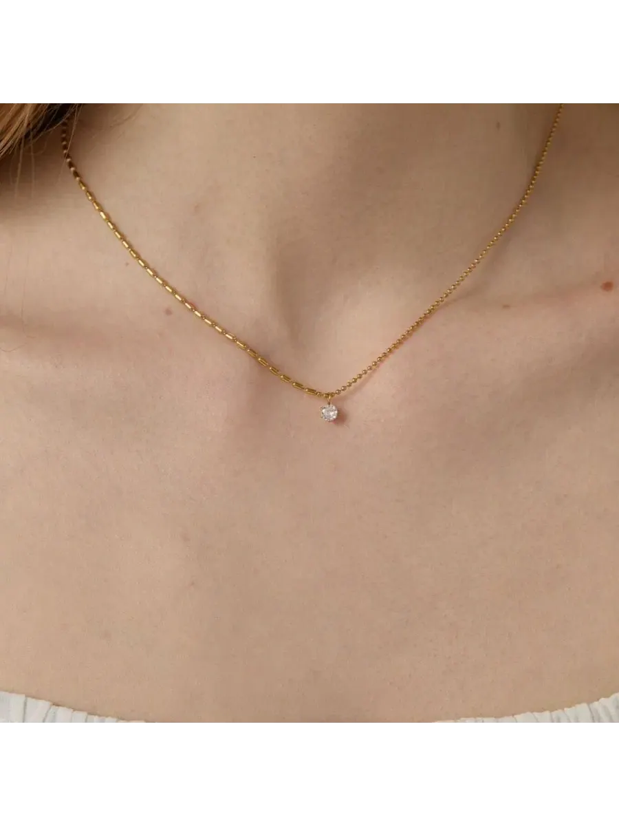 Ожерелье с асимметричным подвеской из циркония Heidi Chain Necklace Joey Baby — золотистый
