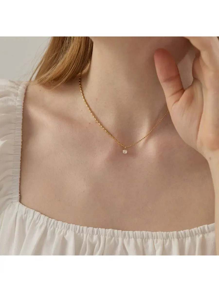 Ожерелье с асимметричным подвеской из циркония Heidi Chain Necklace Joey Baby — изображение 10 из 10, оттенок золото