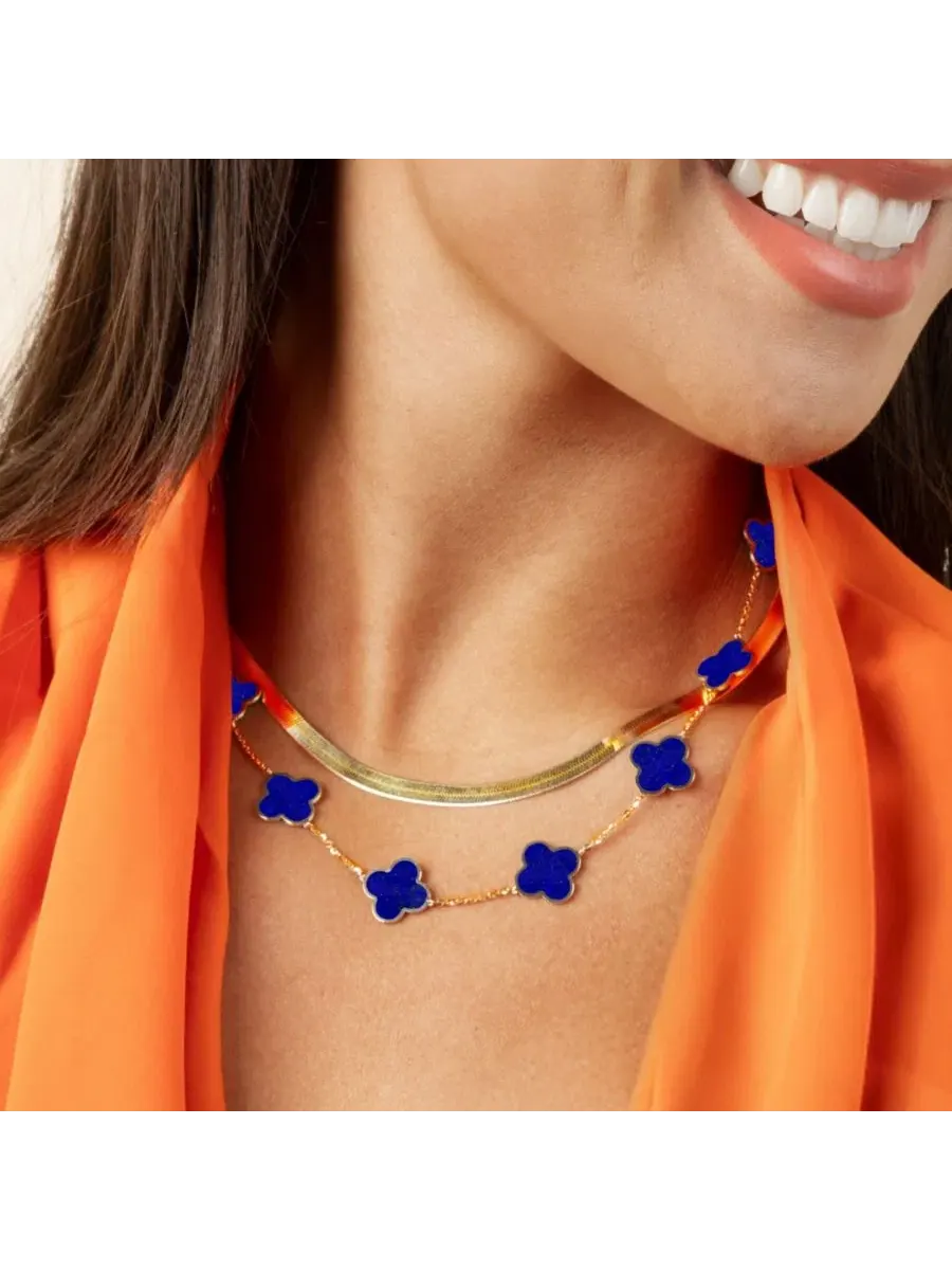 Ожерелье с кулонами из лазурита Lapis Clover Necklace The Lovery — изображение 2 из 7