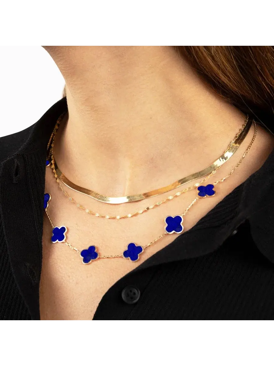 Ожерелье с кулонами из лазурита Lapis Clover Necklace The Lovery — изображение 4 из 7