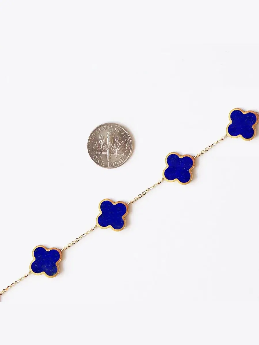 Ожерелье с кулонами из лазурита Lapis Clover Necklace The Lovery — изображение 6 из 7