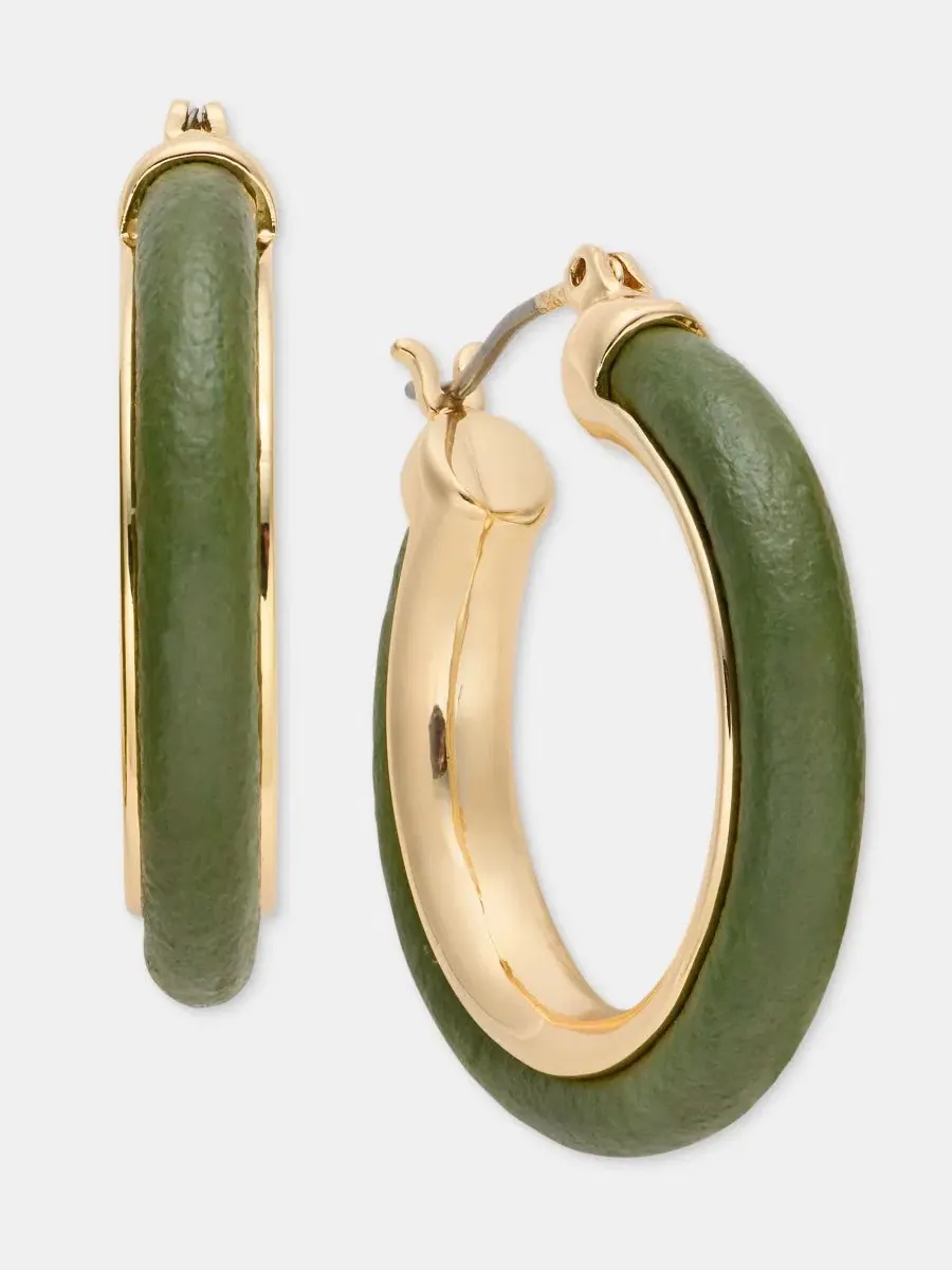Серьги-кольца с вставкой из кожи, Medium Leather Inlay Hoop Earrings Anne Klein — изображение 2 из 4, оттенок зеленый