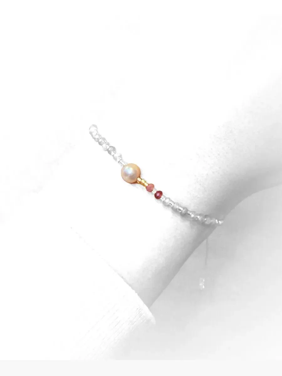 Браслет регулируемый с жемчугом и бусинами Miyuki, Lumira Mini Pearl Gemstone Kamaria — изображение 4 из 5, оттенок розовый