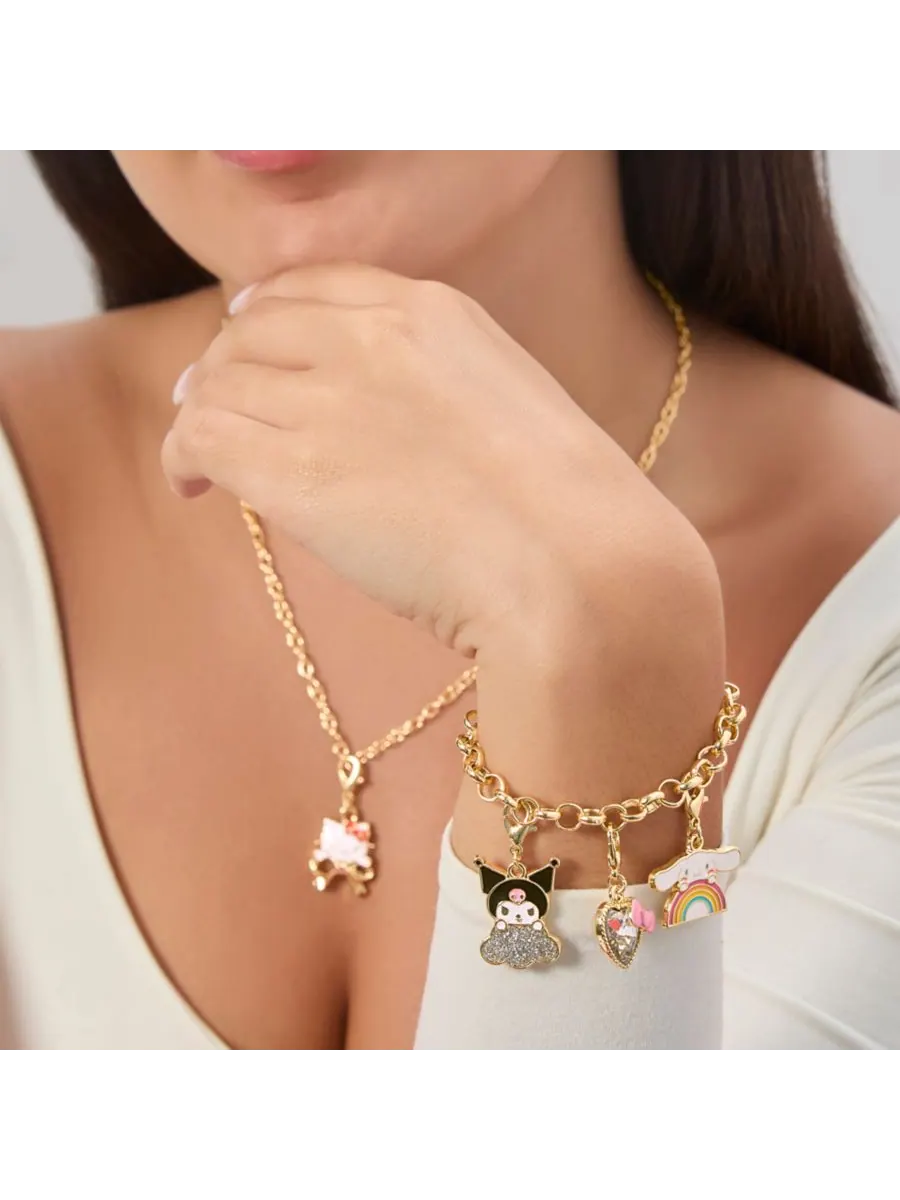 Рождественский подарочный набор Sanrio Fashion: подвески, серьги и ожерелье в подарочной коробке — изображение 5 из 7