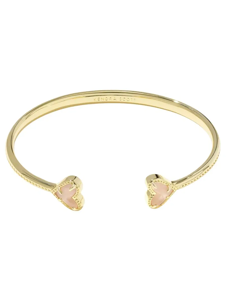 Браслет-манжета с сердцем Ari, модель Framed Ari Dichroic Glass Heart Cuff Kendra Scott — изображение 2 из 3, оттенок розовый
