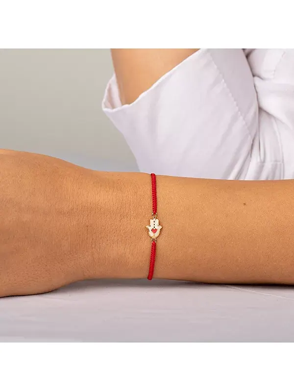 Браслет с сердцем хамса из красной нити, выражающий любовь Karma And Luck — изображение 2 из 3