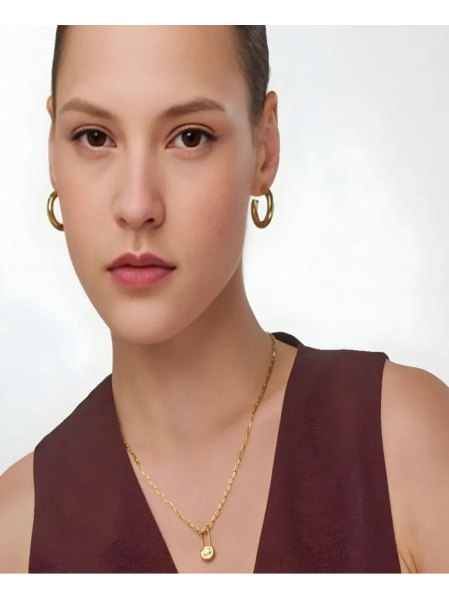 Подвеска с овальным муассанитом Lock & Luna Charm Oak & Luna — изображение 7 из 7, оттенок золотистый