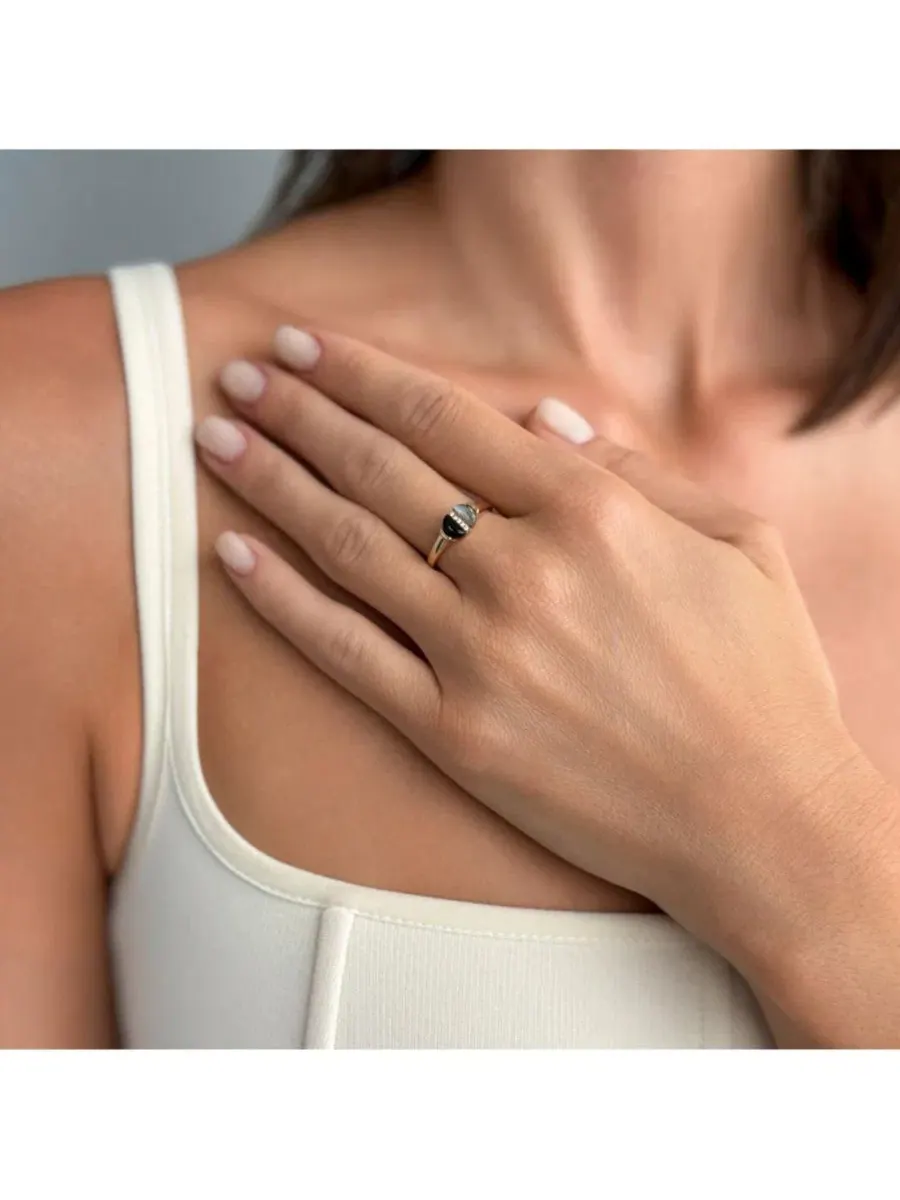 Кольцо с лабрадоритом и ониксом, 14K золотое покрытие, модель Split Ring Adornia Fine — изображение 2 из 3