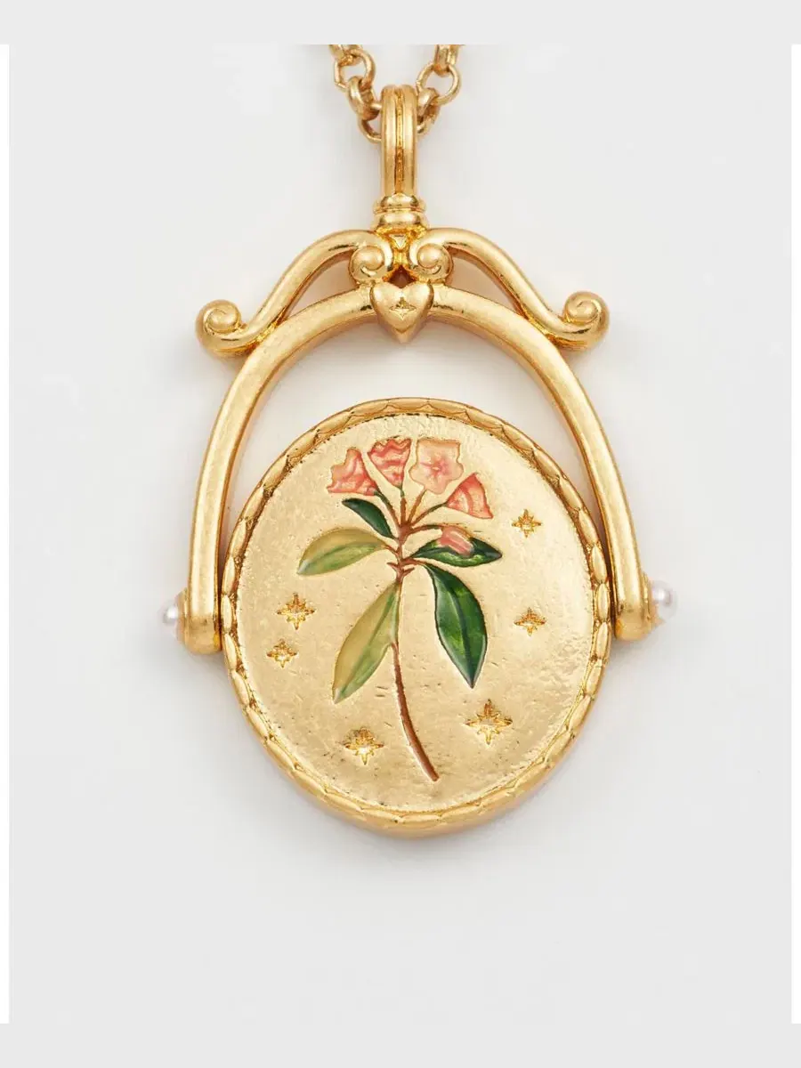 Кулон-подвеска с инициалом K Kalmia Gold Spinner Chain Necklace Fable England — изображение 4 из 6, оттенок золото