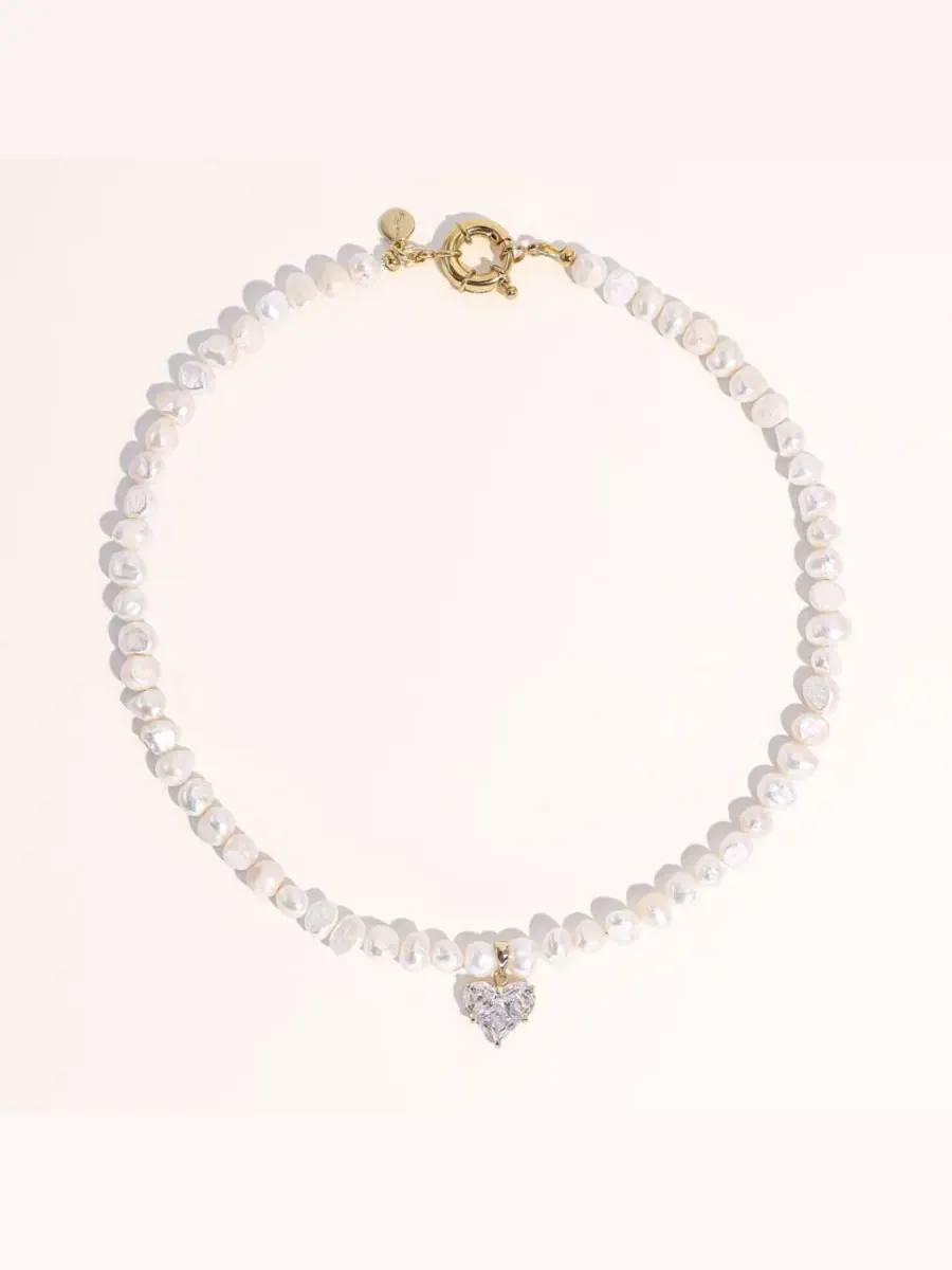 Ожерелье из пресноводного барочного жемчуга 7-8 мм с позолоченным кулоном в форме сердца Joey Baby — изображение 3 из 4