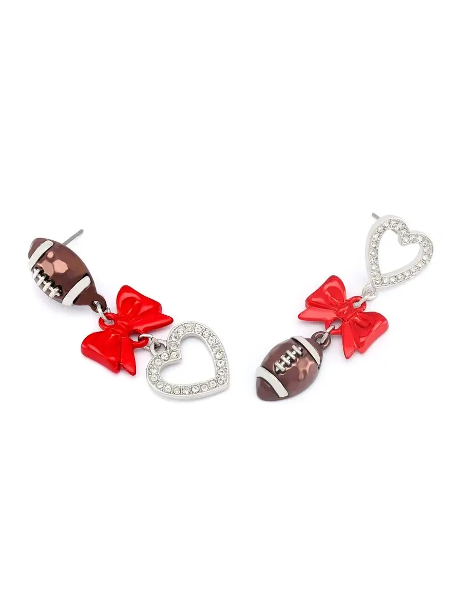Серьги с футбольным принтом Faux Stone Kick Off Football Mismatch Earrings Betsey Johnson — изображение 3 из 4
