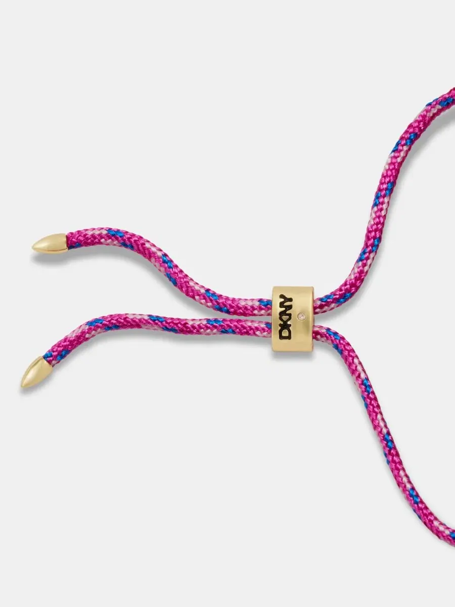 Браслет с подвеской-сердцем Pavé Heart Charm Cord Slider DKNY — изображение 4 из 4, оттенок розовый