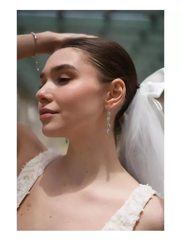 Серьги-Капельки Lucia с каскадным паве из ракушек Classicharms — изображение 4 из 4, оттенок серебряный