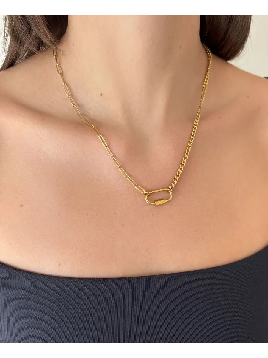 Ожерелье-цепь с карабином, 50 см, 18-каратное золото, модель Carabiner Lock Paperclip ADORNIA — изображение 3 из 4
