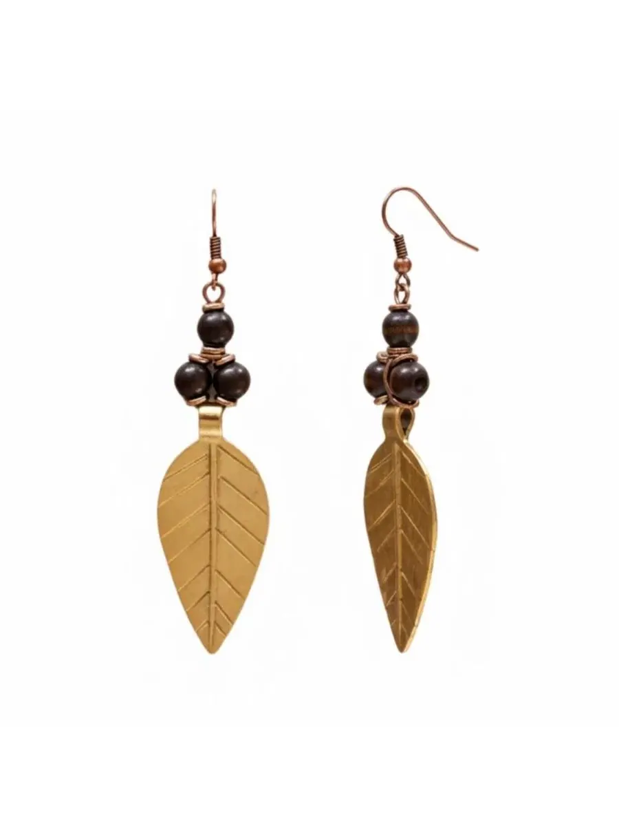 Серьги-листья из латуни с позолотой, с черными бусинами, Acacia Tree Leaf KENDI AMANI — изображение 2 из 4