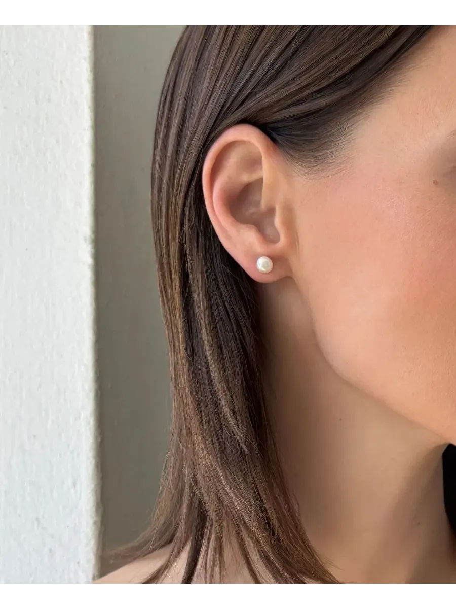 Комплект серег с жемчугом Gold Natural Freshwater Pearl Stud, Huggie and Drop Chain Earrings — изображение 3 из 4
