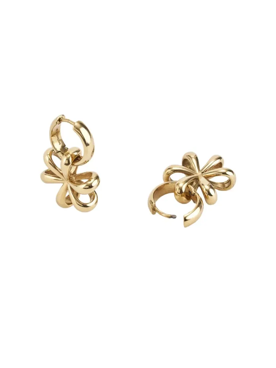 Серьги-гвоздики Flower Huggies с подвеской в виде цветка, 14K золотое покрытие Hey Harper — изображение 3 из 5