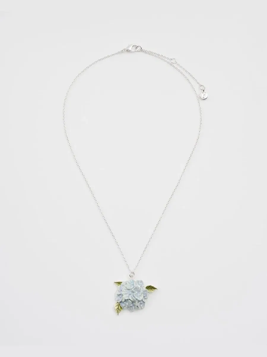 Кулон с эмалевым цветком гортензии Hydrangea Necklace Fable England — изображение 5 из 5, оттенок синий серебристый