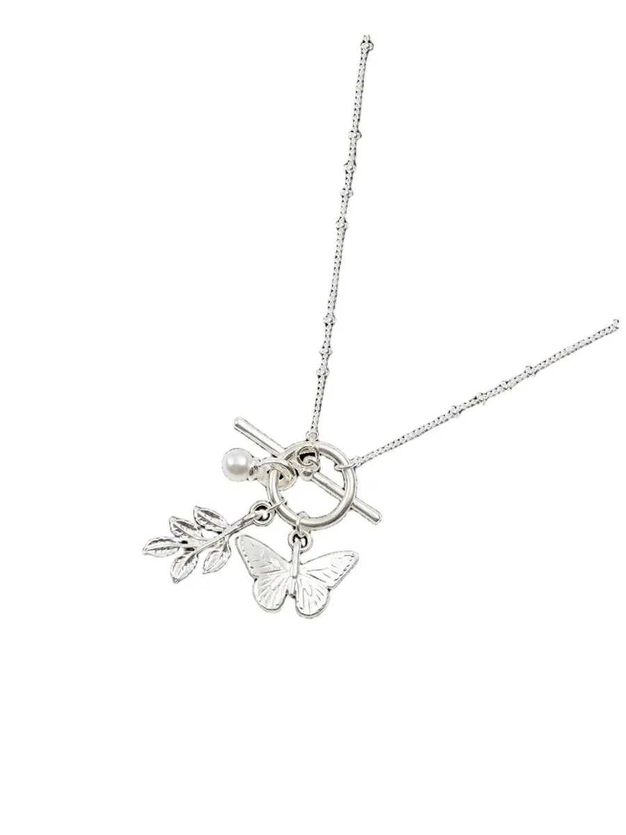 Подвеска-бабочка Blue Butterfly T-bar Necklace Fable England — изображение 3 из 4, оттенок синий серебристый