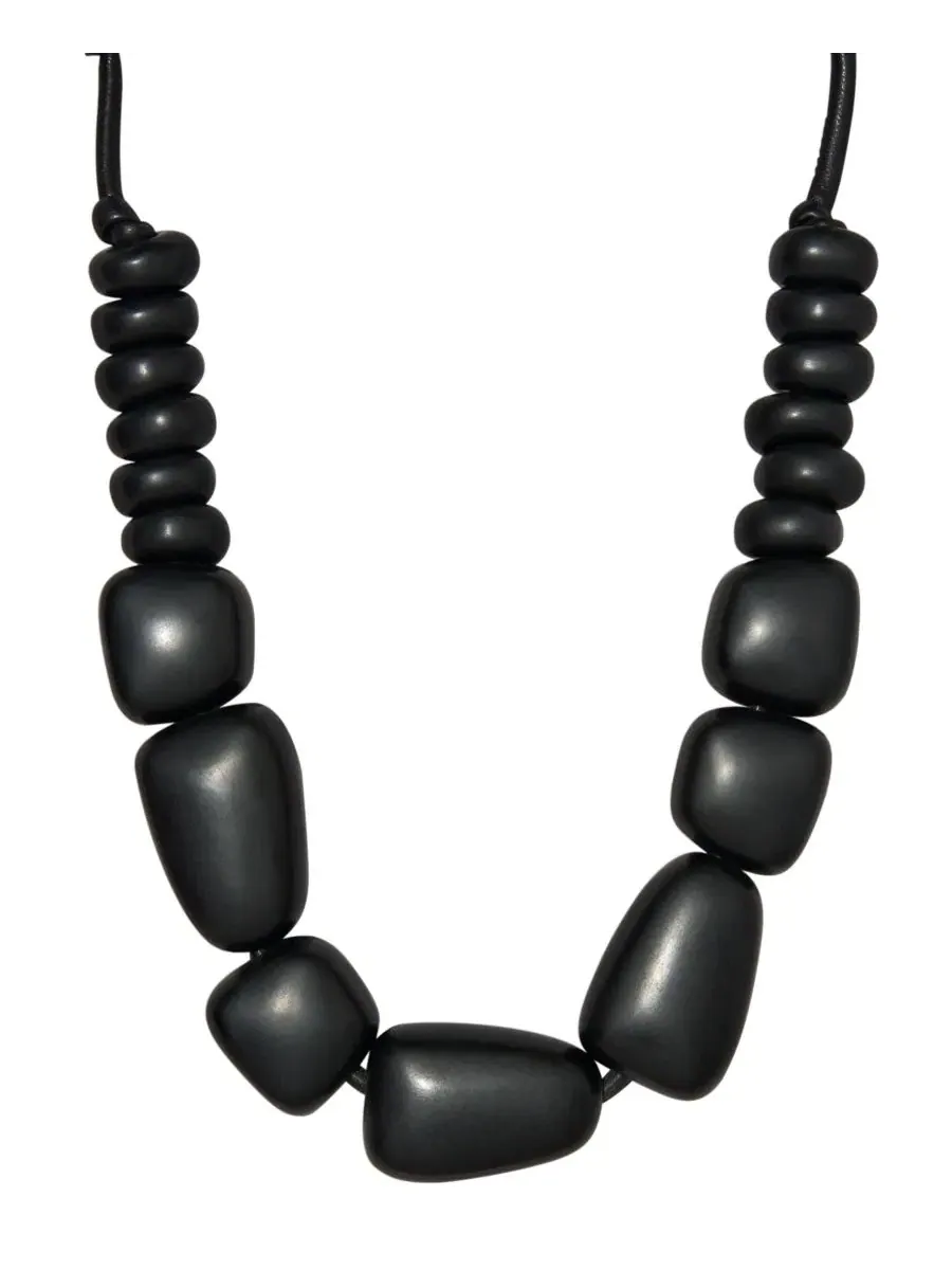 Колье с подвеской из смолы Black-Tone Resin Leather Collar Necklace Donna Karan New York
