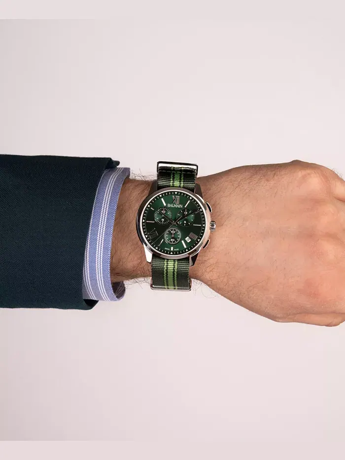 Мужские часы Swiss Chronograph Madrigal с темно-зеленым полосатым ремешком NATO, 42 мм Balmain — изображение 5 из 5