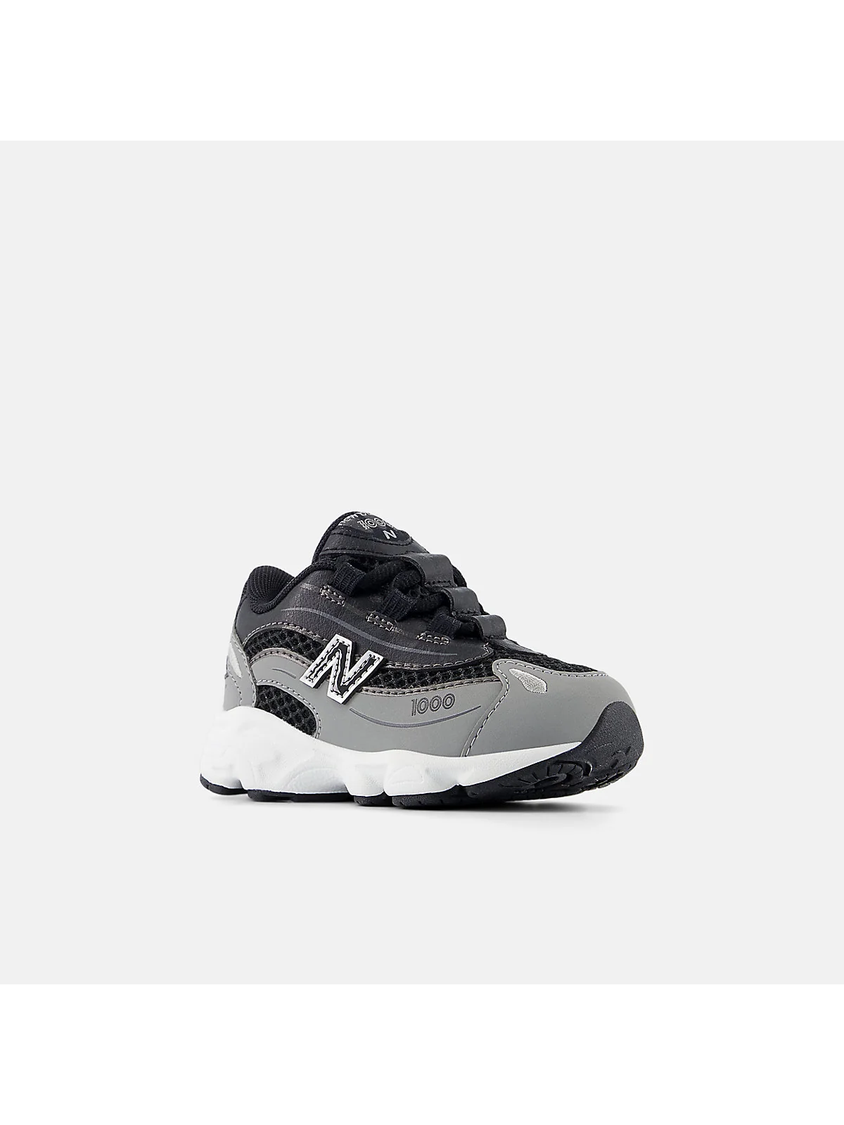 Кроссовки New Balance 1000 Bungee Lace, вид сзади.