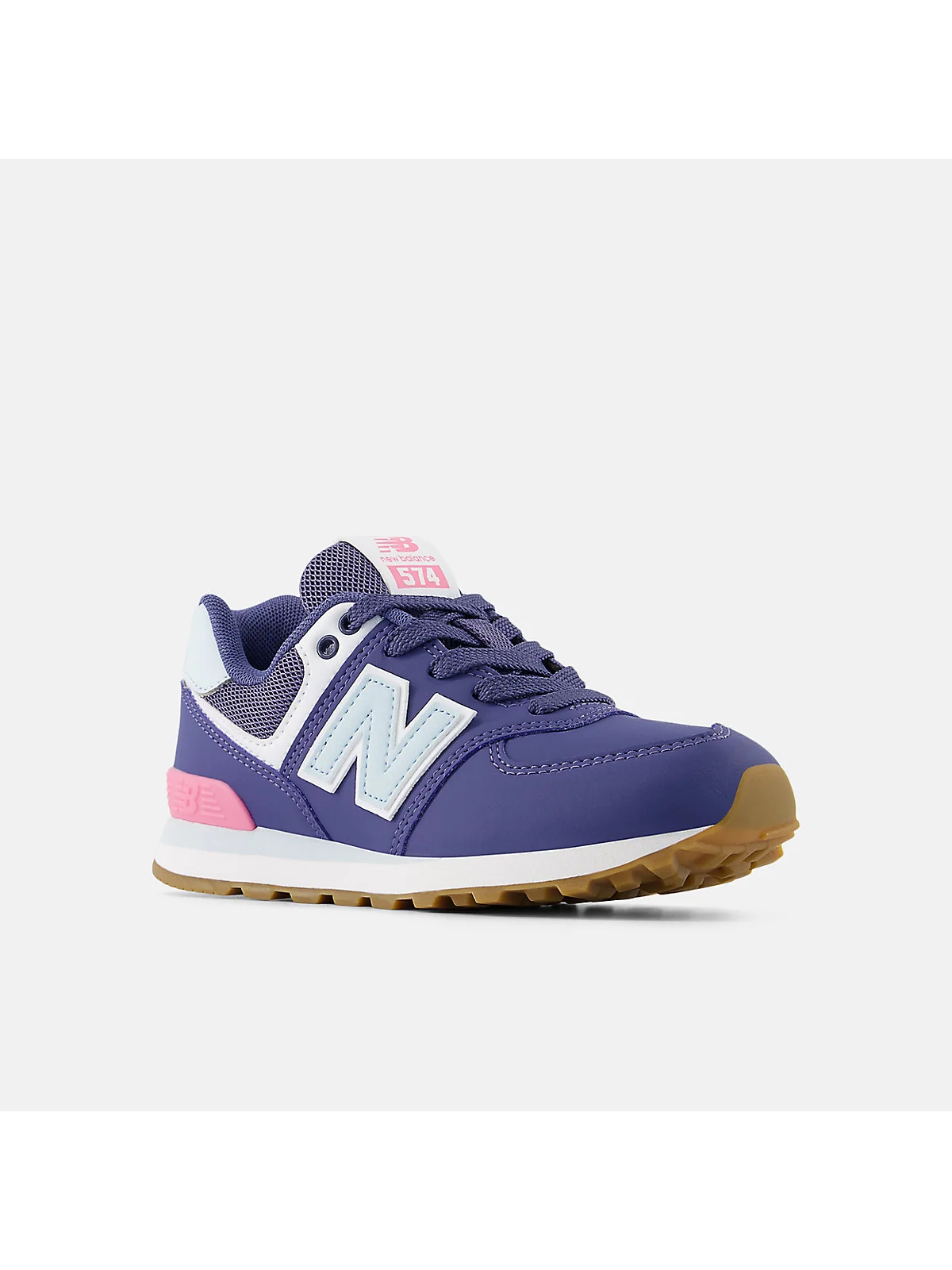 Тёмно-синие детские кроссовки New Balance 574 с красным, ракурс три четверти