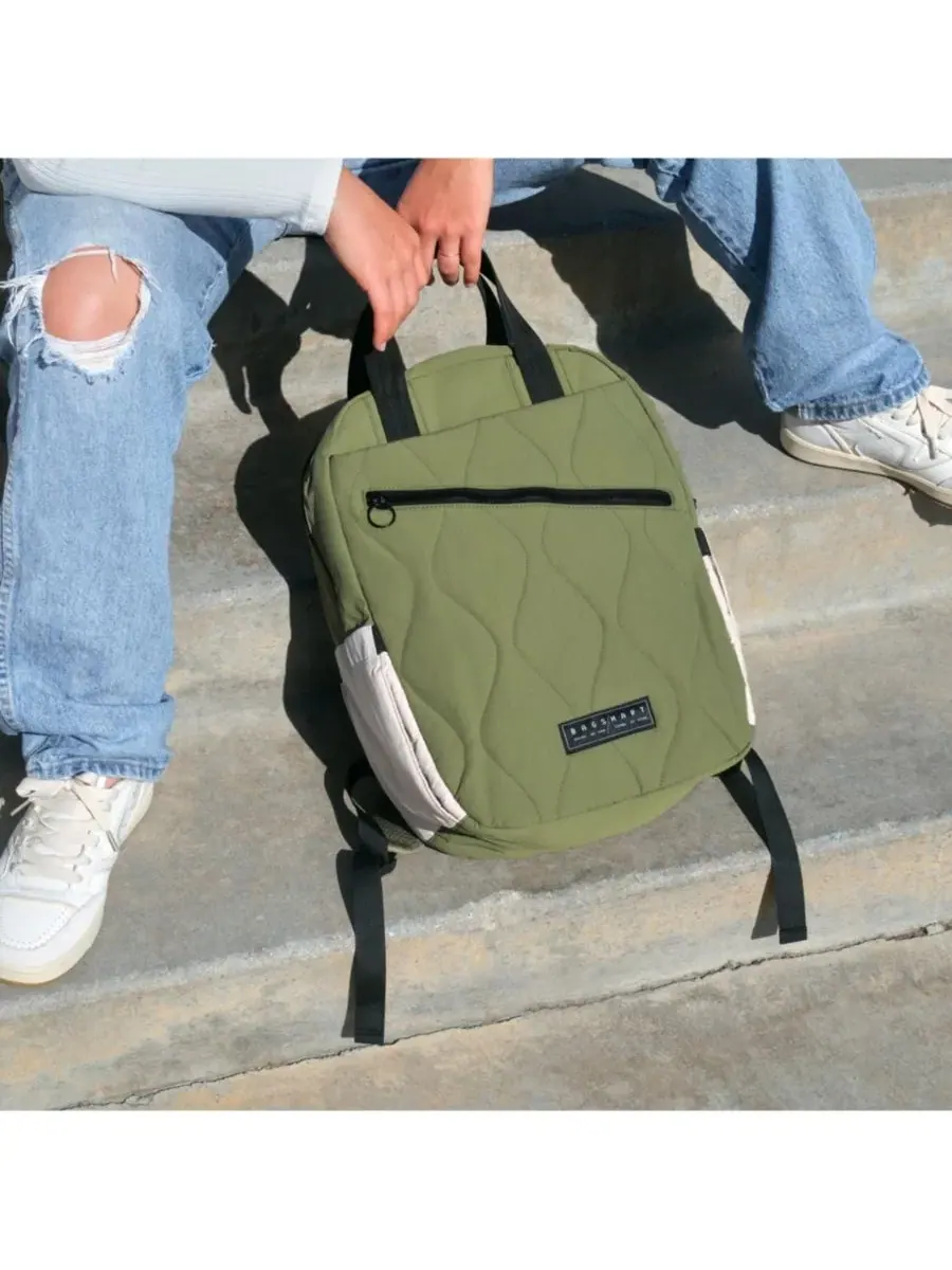 Рюкзак 23 л с отделением для ноутбука Vega 23L Featherlight Work Backpack BAGSMART — изображение 3 из 11, мох