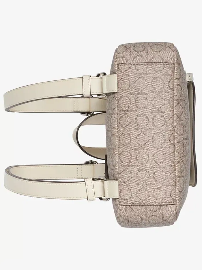 Рюкзак женский Calvin Klein Garnet Signature искусственная кожа — изображение 4 из 5, белый