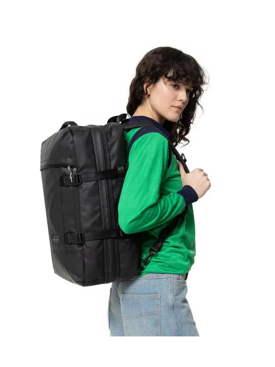 Рюкзак женский Eastpak Travelpack Tarp Black2 полиэстер — изображение 5 из 7, черный