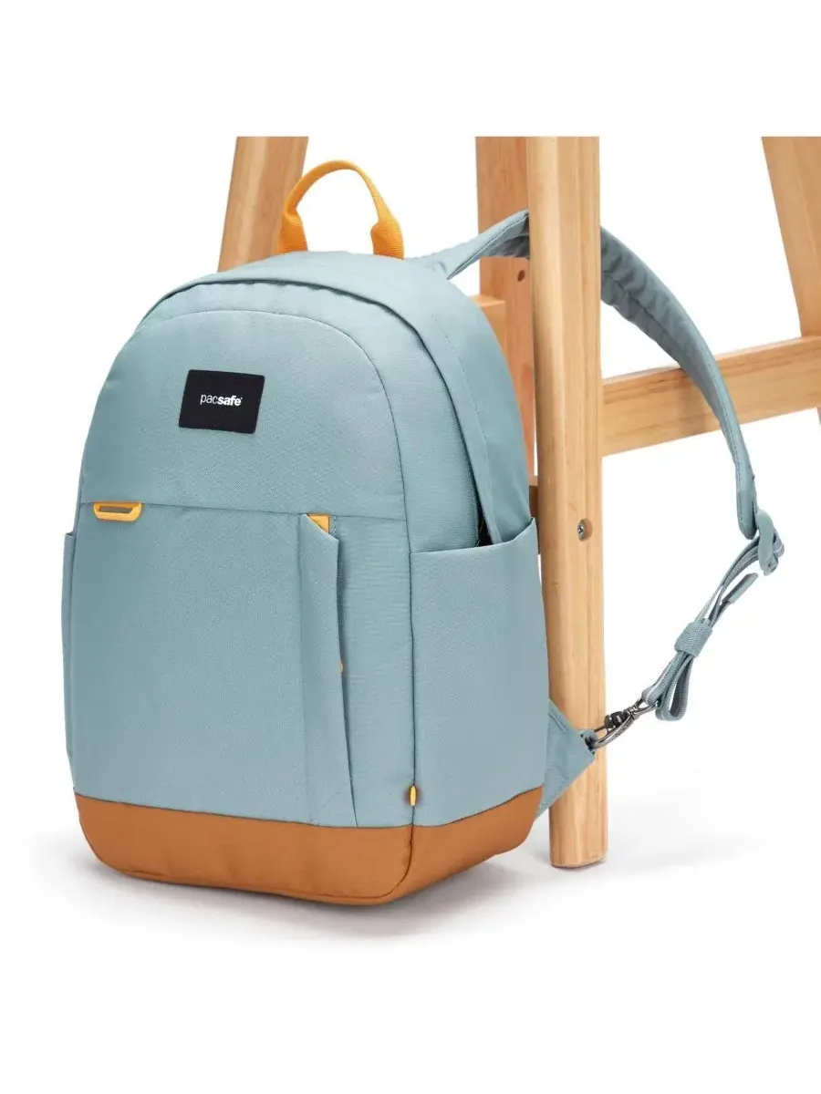Рюкзак GO 15L с защитой от кражи (цвет «свежая мята») Pacsafe — изображение 5 из 9, зеленый