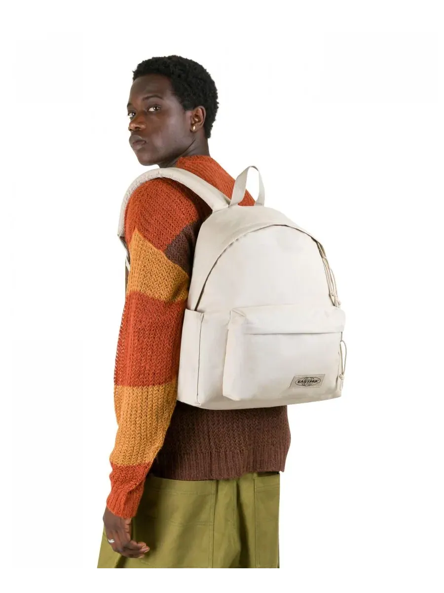 Рюкзак женский Eastpak Day Pak Monotone Khaki полиэстер — изображение 2 из 5, бежевый