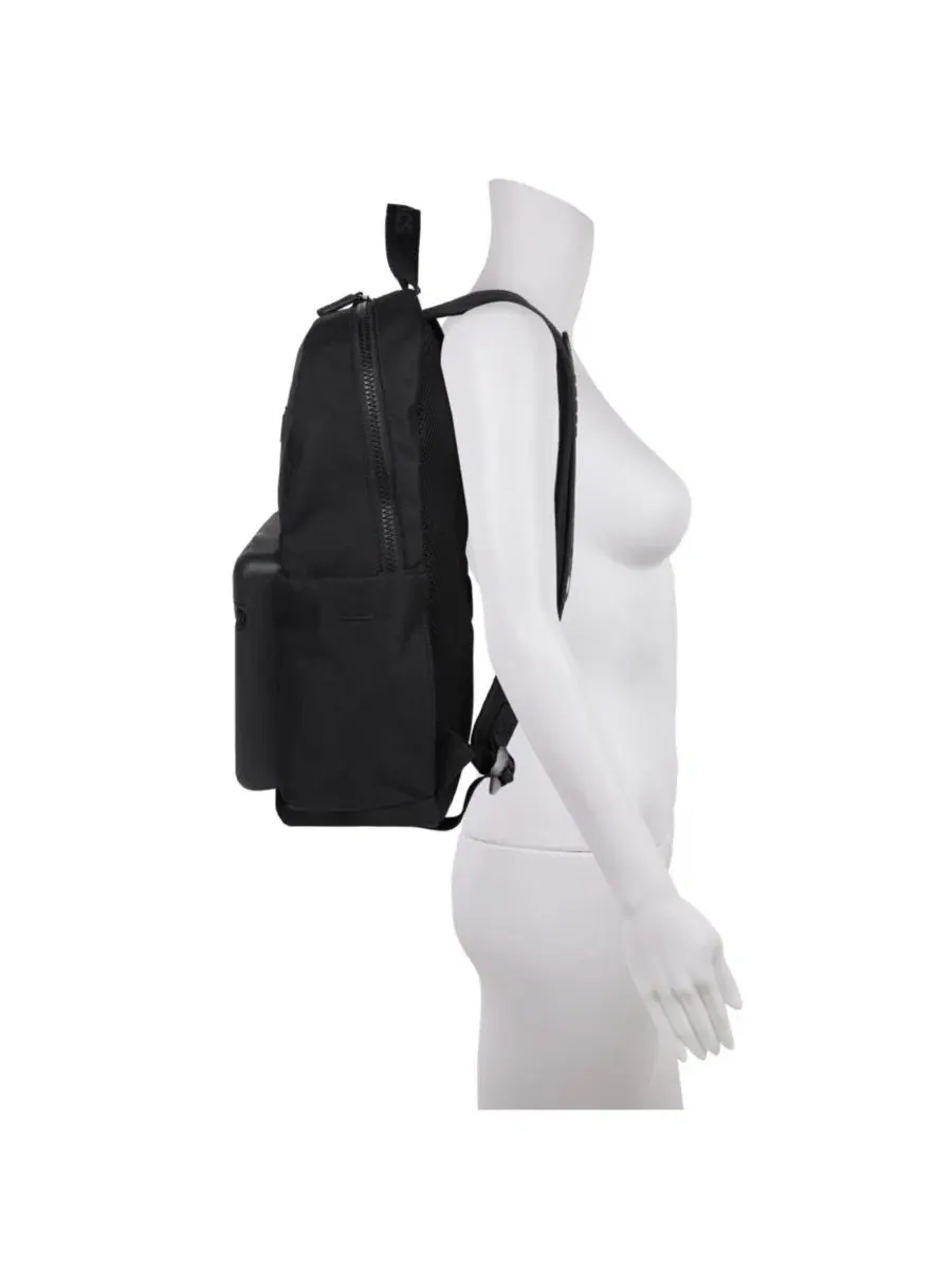 Рюкзак легкий с формованным передним карманом, модель Lightweight Backpack Crocs — изображение 9 из 10, черный