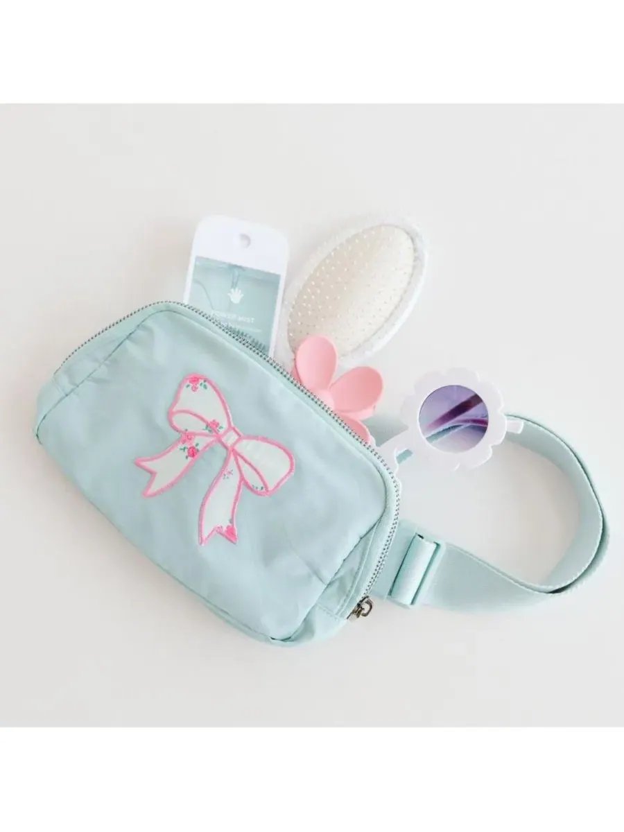 Поясная сумка с цветочным бантом Sky Floral Bow Patch Belt Bag Sweet Wink — изображение 3 из 7, синий